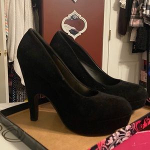 Qupid black suede shoes 7 1/2